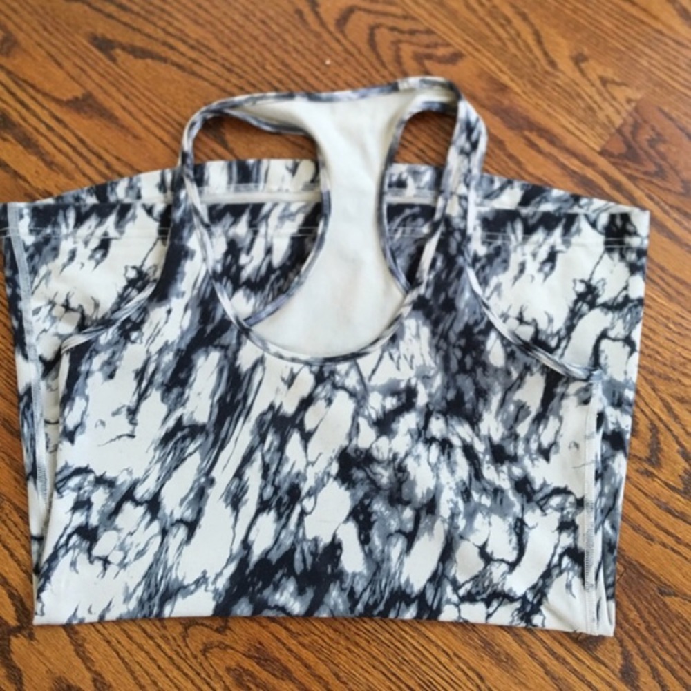 Lululemon workout tank